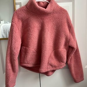 Cropped, high-neck athletic fleece, size M